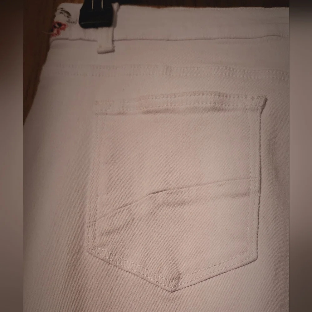 Anna-Kaci Floral Daisy Embroidered Mid Rise Bell Bottom Flare Jeans Sz XL (NWT) - Picture 6 of 14
